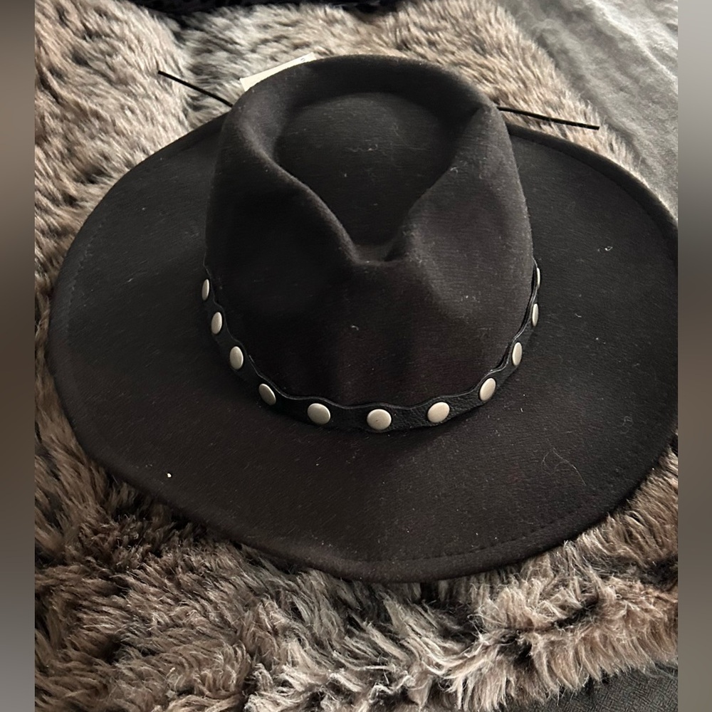 Nicole  Marciano western vibe Hat